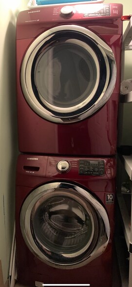 Building Photo - 1008 NE 11th St - Side Unit