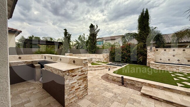 Building Photo - 5284 S Joshua Tree Ln