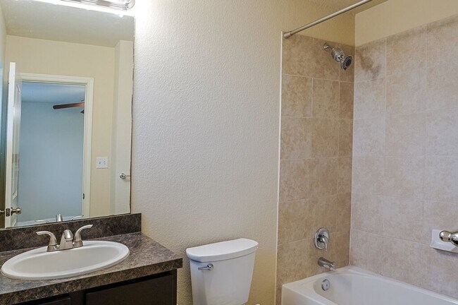 Building Photo - 4616 Inicio Ln
