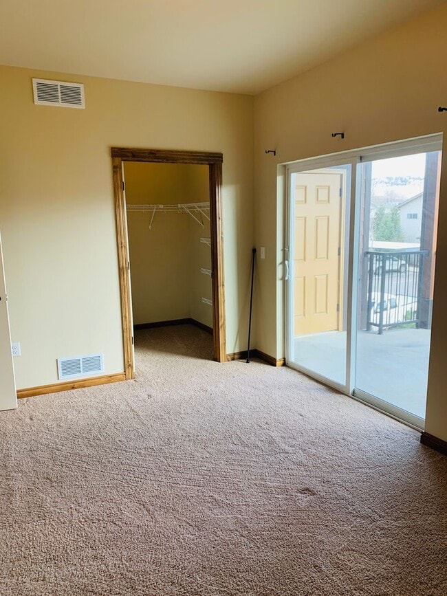 Building Photo - Everything you need. All right here. 2 bed...