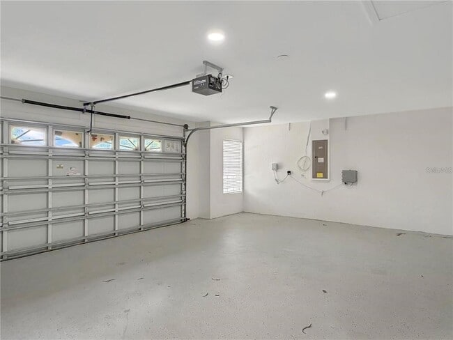 Building Photo - 6817 Cromwell Garden Dr