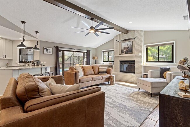 Building Photo - 10911 Victoria Arbor Way