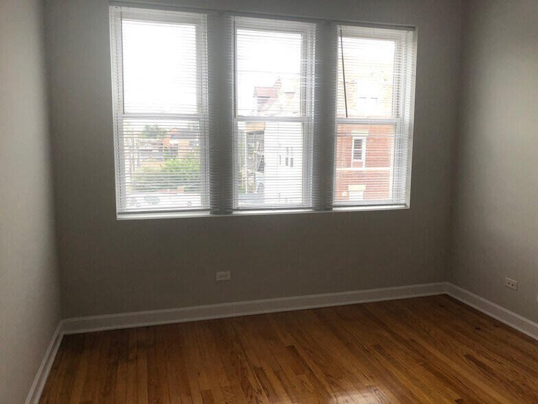 Building Photo - 3003 N Spaulding Ave