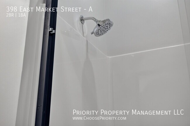 Building Photo - 398 E Market St