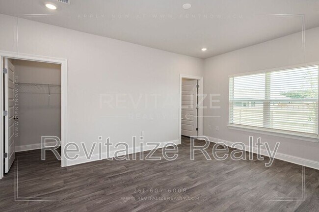 Building Photo - 13658 Addison Pl