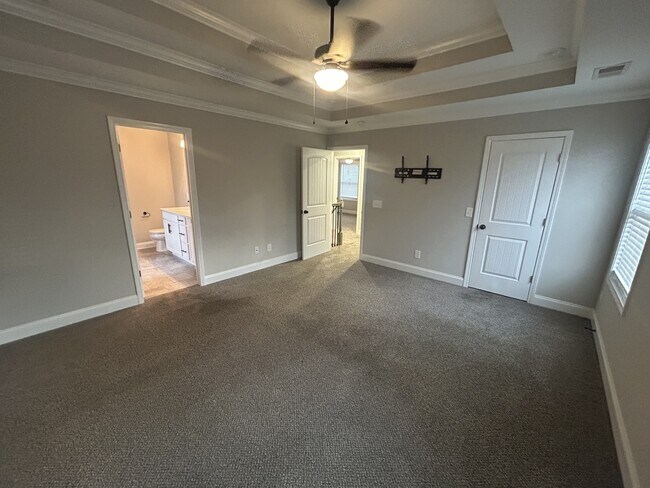 Building Photo - 1176 Elizabeth Ln