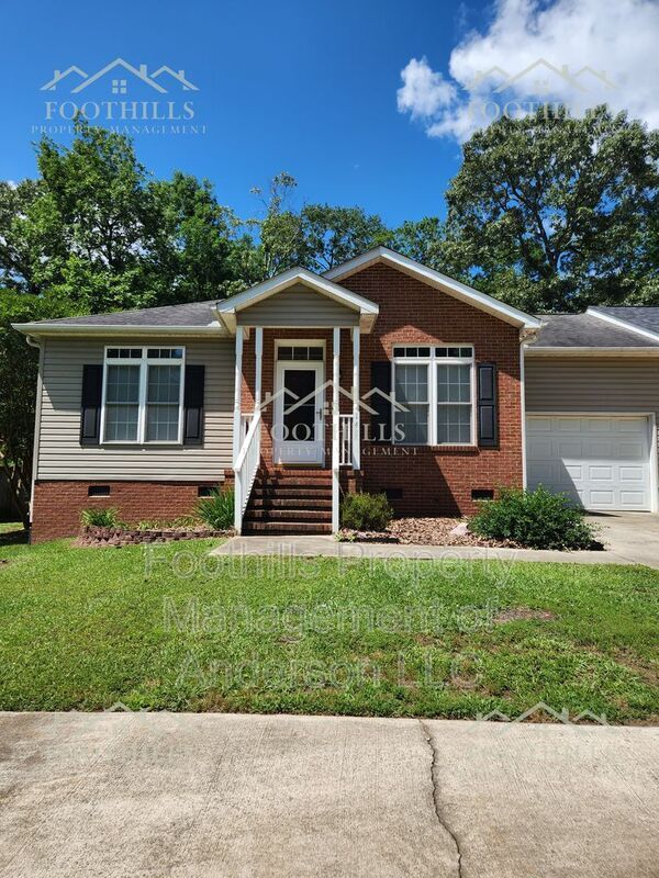 Primary Photo - 141 Ashton Ln