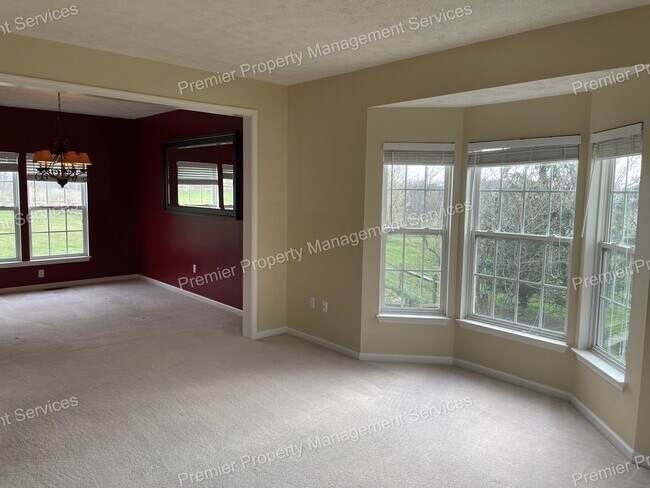Building Photo - 709 Williamsburg Ct
