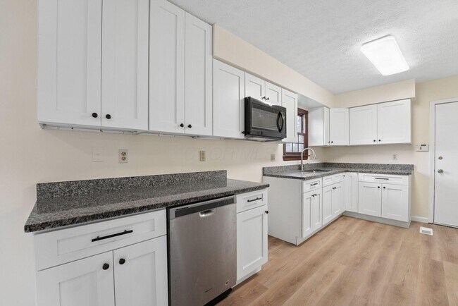 Building Photo - 2790 Bramblebush Ct
