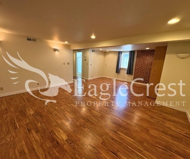 Building Photo - Beautifully Renovated Historic 3 Bedroom Home