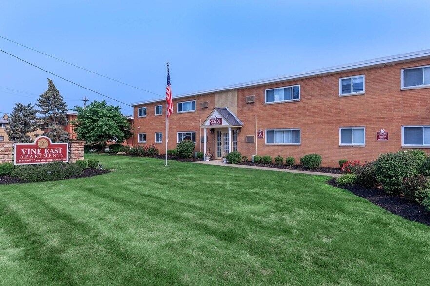 Vine East 33201 Vine St Eastlake OH 44095 Apartment Finder