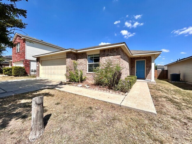 Primary Photo - Inviting 4/BR 2/BA Home with Spacious Back...