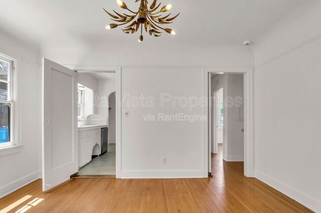 Building Photo - 301 Brookes Ave