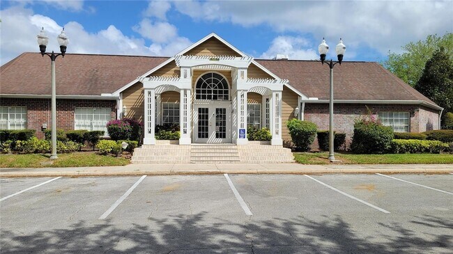 Building Photo - 5500 Devonbriar Way