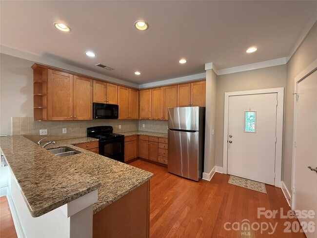 Building Photo - 714 Cotton Gin Alley