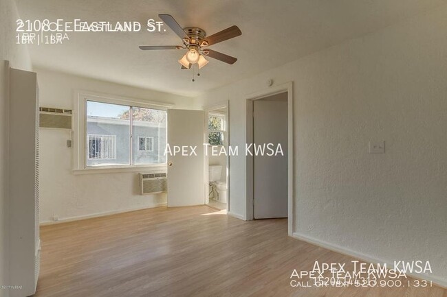 Building Photo - $825 Beautifully Remodeled 1 Bed | 1 Bath ...