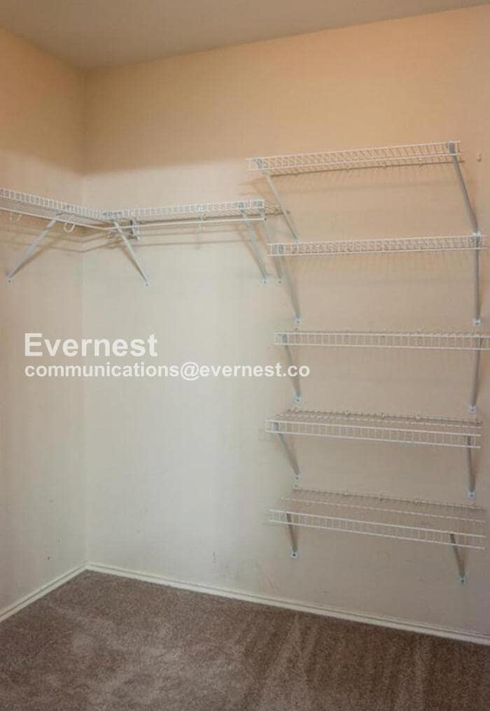 Building Photo - 15532 Miss Adrienne's Path