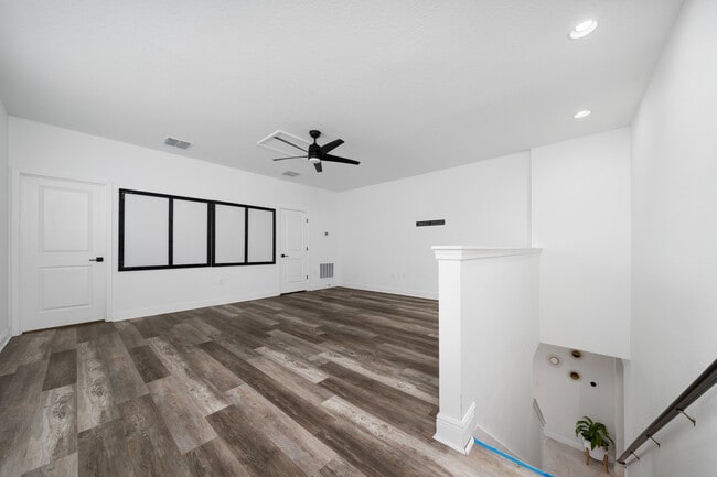 Building Photo - 2591 Seagirt Wy