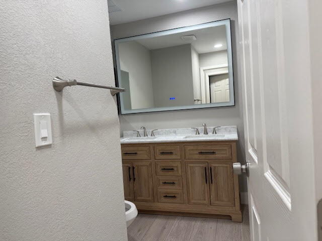 Building Photo - Beautifully remodeled/updated condo !
