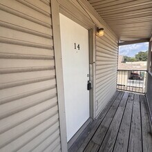Building Photo - Welcome home to your 2 Bedroom | 1 Bathroom Apartment located in Nederland, TX.