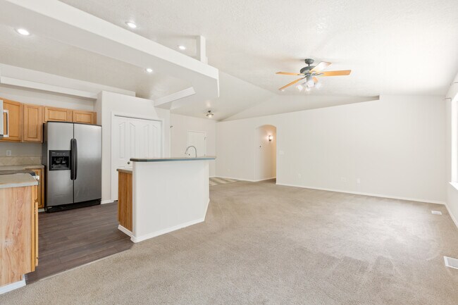 Building Photo - 1230 N Cabrillo Ave