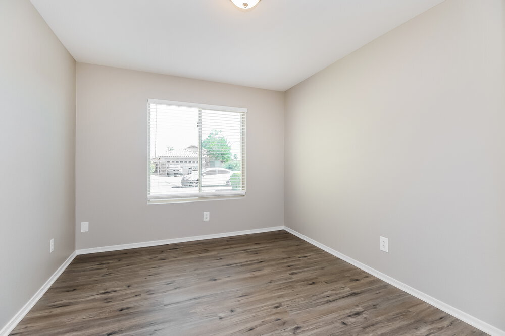 Building Photo - 8748 E Crescent Ave