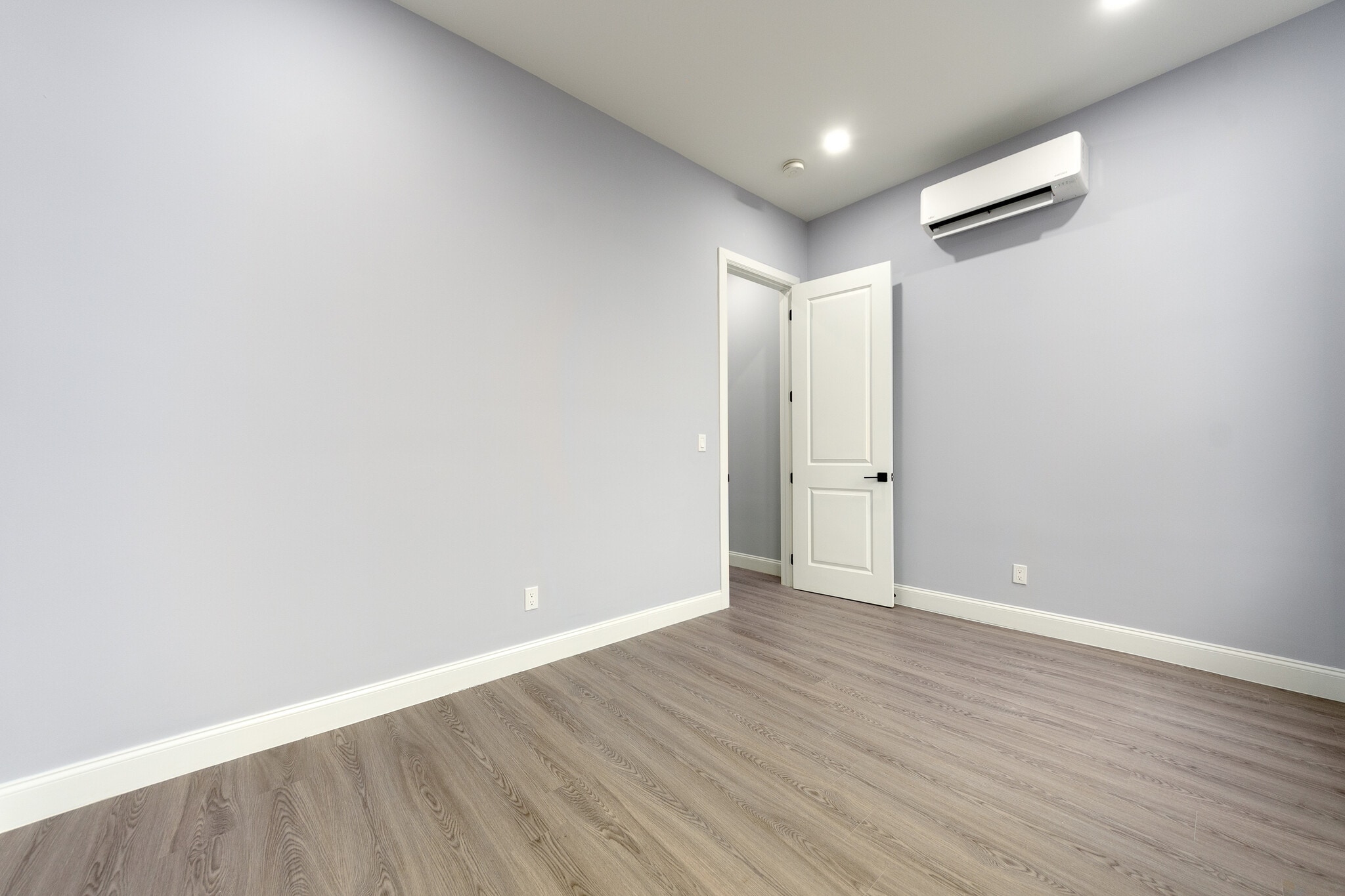 Building Photo - 222 Primrose Ave