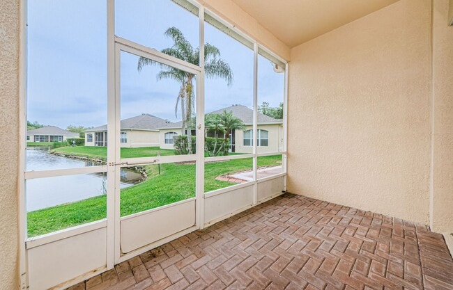 Building Photo - Beautiful 4 bedroom 3 bath townhome