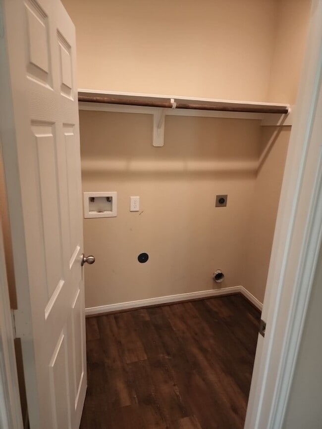 Building Photo - 21518 Little Wolf Dr