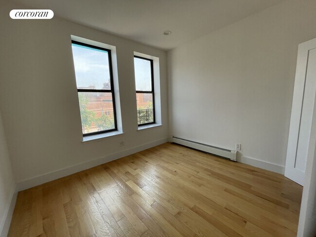 Building Photo - 551 Lenox Ave