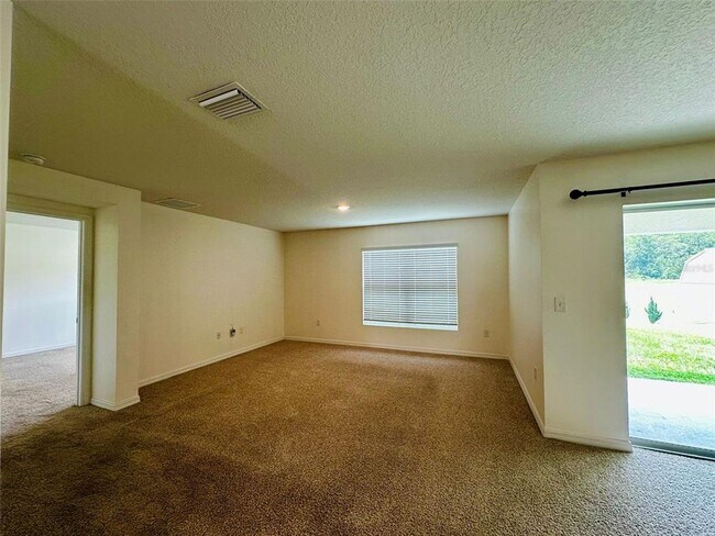 Building Photo - 668 SE 65th Ave