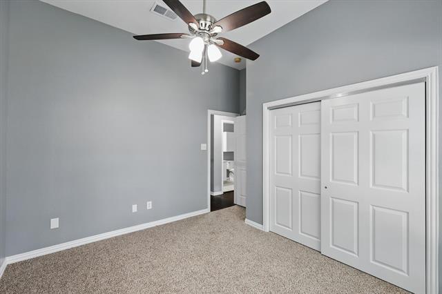 Building Photo - 4204 Crescent Dr
