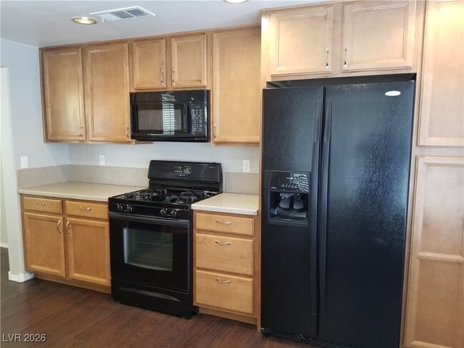 Building Photo - 305 Windmere St