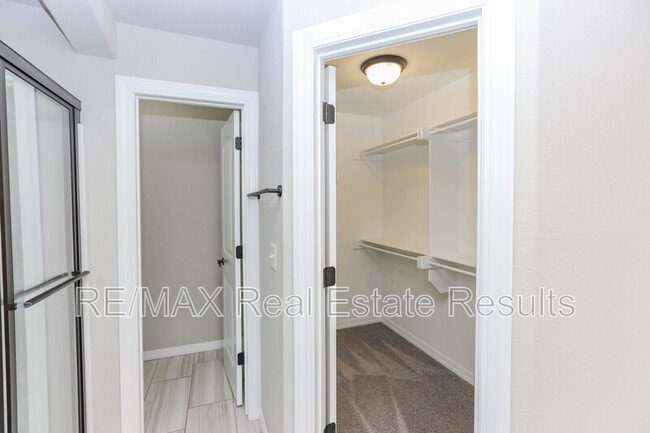 Building Photo - 4494 W Wales Dr