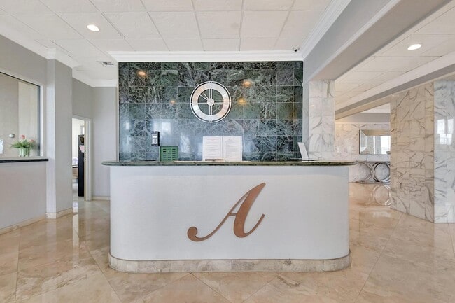 Building Photo - 5440 N Ocean Dr