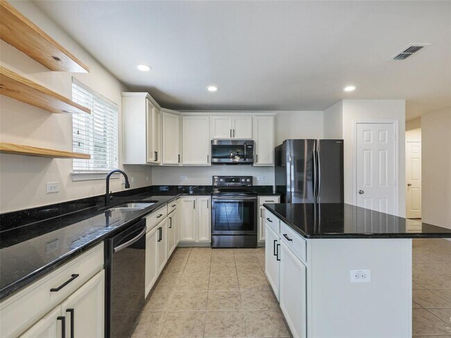 Building Photo - 1728 Trace Dr