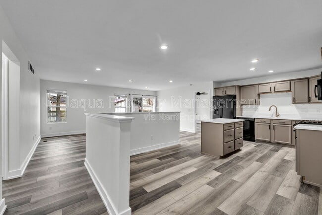 Building Photo - 4715 Marcel Ave Ave