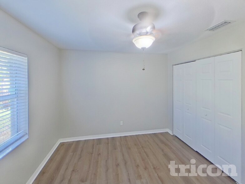 Building Photo - 5197 Brickell Dr