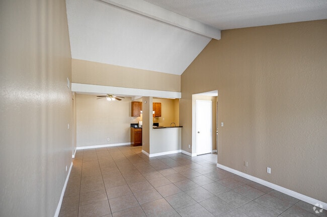 1BR, 1BA - 750SF - Living Room - Lincoln Villas Apartment Homes