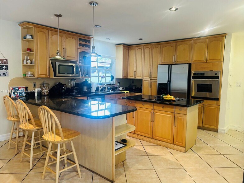 Building Photo - 3452 SW 113th Ct