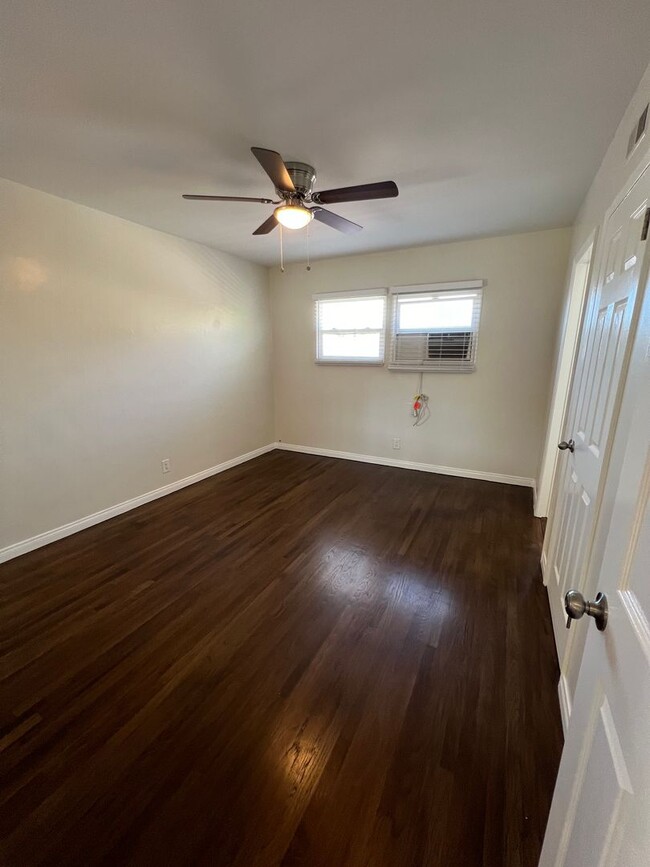 Building Photo - Charming 3-Bedroom Home with Modern Comfor...