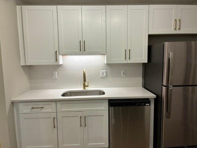 New Kitchen - 1405 Vicksburg Plz