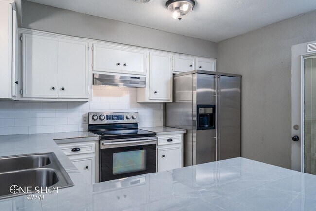 Building Photo - 3216 Chimney Rock Rd