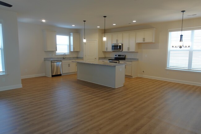Building Photo - 107 River Trce Lp