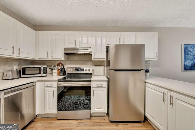 Building Photo - 4375 Coopers Creek Dr SE