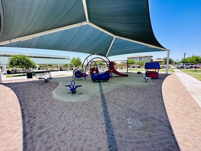 Building Photo - 7507 E Pampa Ave