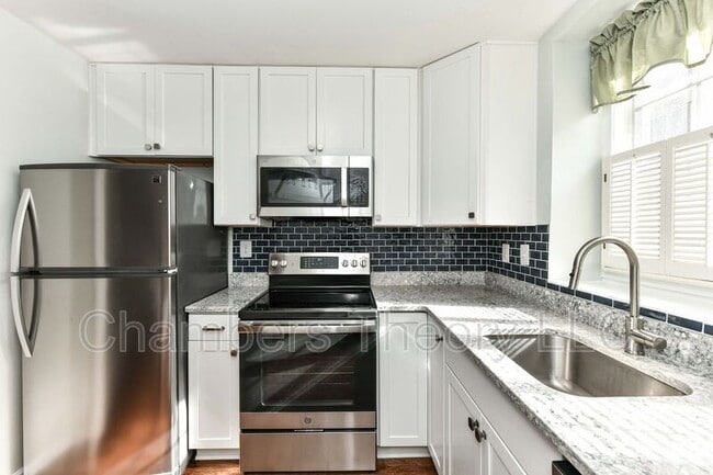 Building Photo - 1121 Portner Rd