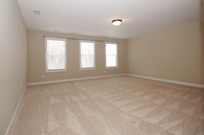 Bonus Room - 4832 Millens Bay Ct