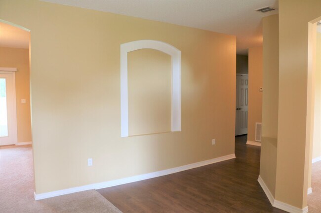 Building Photo - 7270 Mossy Oaks Dr