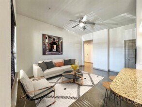 Building Photo - 306 McGowen St